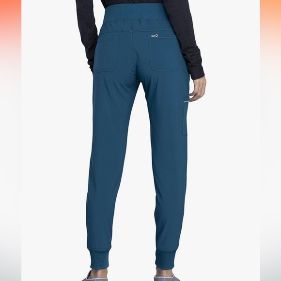 Cherokee Infinity Jogger scrub pants
Caribbean blue
Small petite - Picture 3 of 6